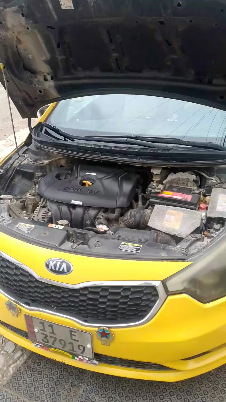 سلام عليكم سيارة كية فورتي مديل 2014 جاملق اليمن معمر سيارةبدون دواخل شرط السونر ***********
