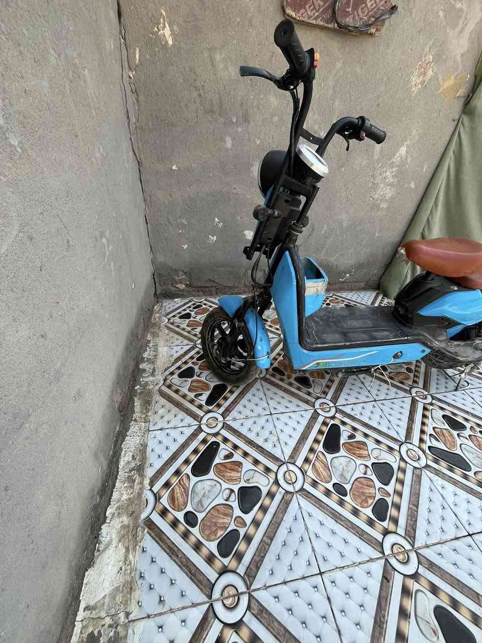السلام عليكم ورحمة الله للبيع دراجه شحن جديده كلش. تاير جديد باتريات بعدهن بالضمان السعر ٢٥٠ #الجبايش ***********
