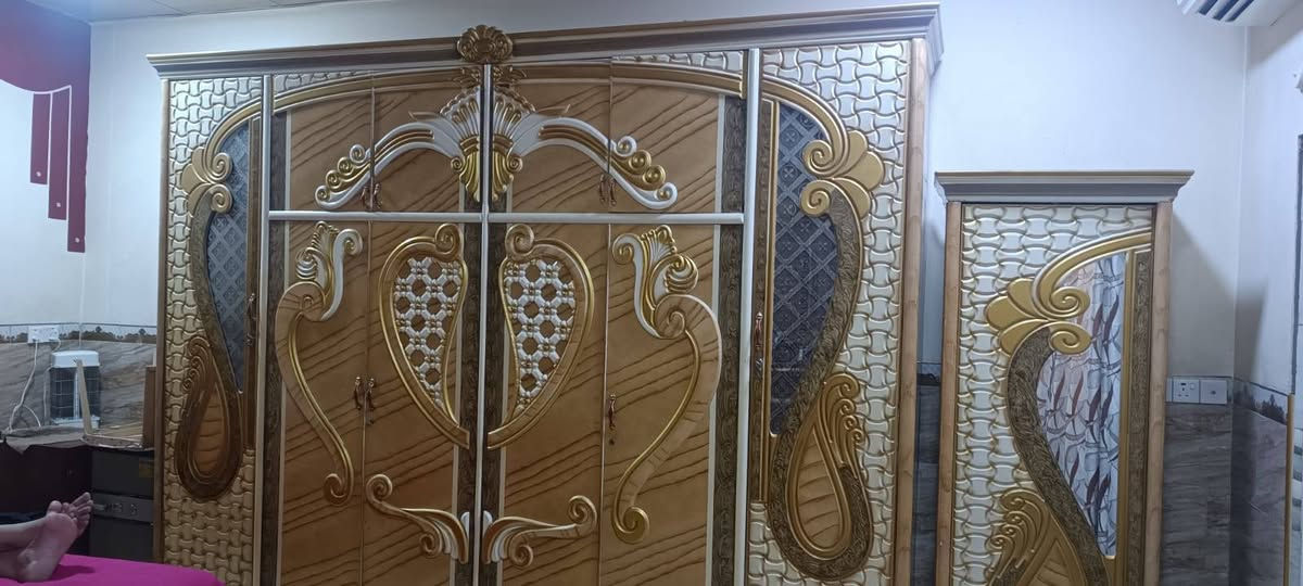 سلام عليكم غرفه نوم لبيع نضافه 95٪ سعر 750 وبيه مجال  رقم *********** عنواني ديالى بعقوبه بهرز
