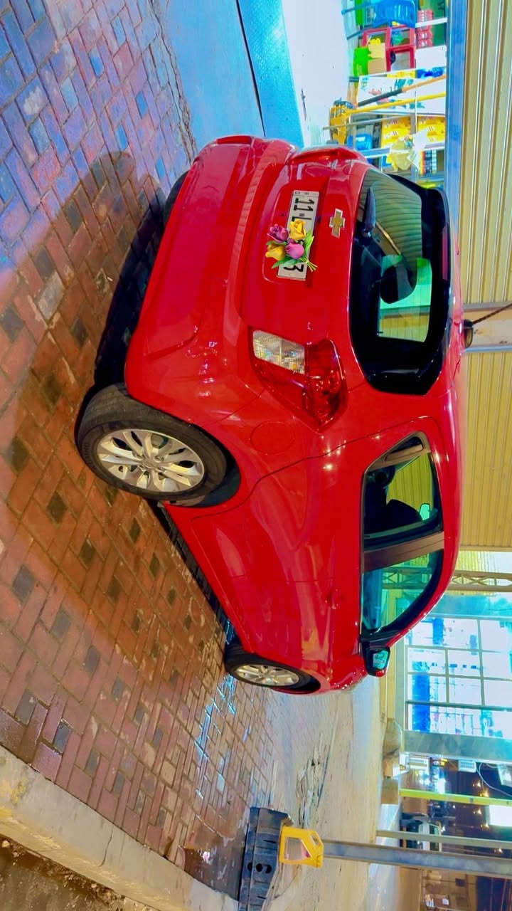 يا أهل الكروب الطيبين، متوفرة حالياً شفروليه سبارك (Spark LT) موديل 2022، سيارة تجمع بين الشكل الحديث والاقتصاد الخرافي بالبنزين.
✅ المواصفات:
• الموديل: 2022.
• الممشى: 21 ألف كم فقط (يعني لسه بريحة الشركة).
• الفئة: LT (مواصفات ممتازة).
• الرقم: بغداد "إنكليزي" جاهزة للتحويل.
• الحالة: السيارة توب نظافة، الحادث (جاملغ وبنيد) ومصلحة درجة أولى وبدون أي تأثير.
💰 السعر المطلوب: 105 ورقة (10,500$) وقابل للتفاوض البسيط جداً للشراي الجاد.

📍 المكان: [كربلاء]
📞 للتواصل والاستفسار: ***********
