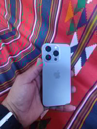 ايفون ١٥ برو شرق اوسط كل غراضه متوفره جهاز نضيف حيل بطاريه ٨٧ ذاكره 25...