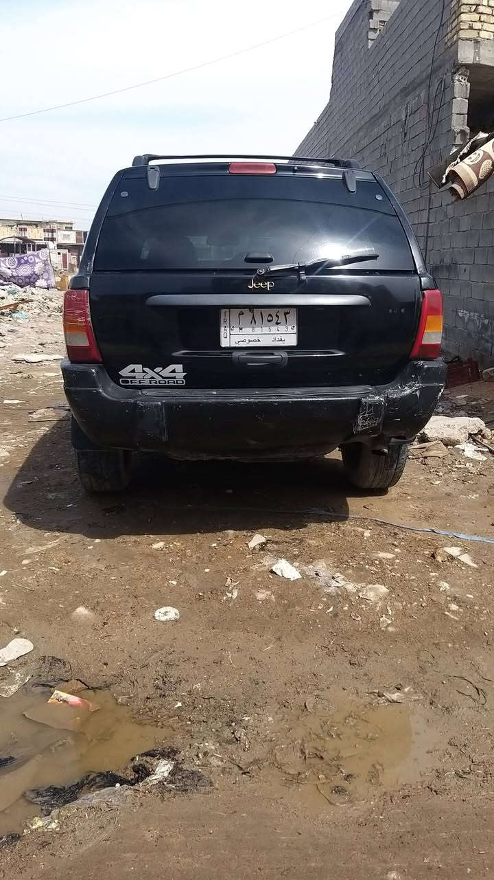 جيب شيروكي موديل ٢٠٠٠ بغداد محور ففتي ٣٠٠٠ بغداد حي اور ***********
