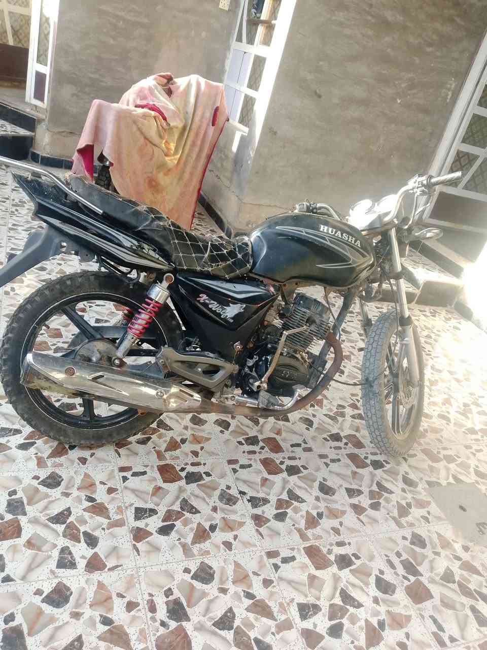 السلام عليكم سيجي البيع موديل 2017 وراق كامله حته ترقم دراجه شغاله مكان ديالئ خان  سعد سعر خاص او نتصال  ‏‪***********‬‏
