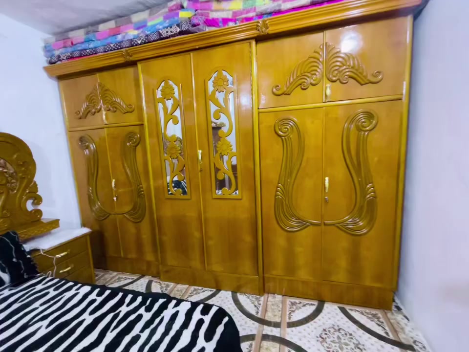 غرفه عراقيه تسكام نظيفه البيع سعر 850 عنوان زبير   *********** رجآ موشراي لاتتصل
