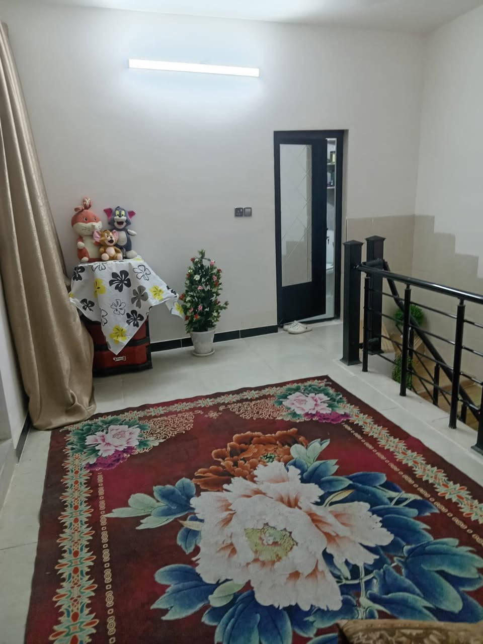 يالله السلام عليكم ورحمة وبركاته. بيت للبيع   مساحه 100 متر طابقين. موقع البيت كميره شارع الملعب مقابيل ايوب ابو الجمله.  سعره ب120 مليون وبي مجال بيت حلو كامل مكمل 
للاستفسار *********** اتصل. واتساب ايضا 
اكو اكثر من  عرض بيووت مناسبات وكل المساحات
