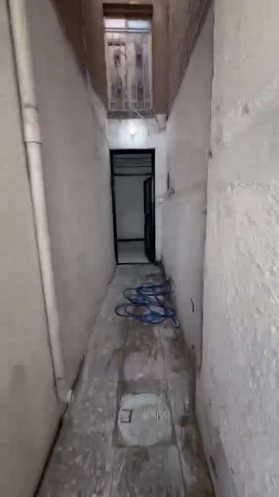 السلام عليكم بيت للايجار العنوان ابو دشير الشهداء قرب مدرسه الفيالق البيت طابقين الطابق الاول صاله حولي غرفه صحيات وانتو بكرامه الطابق الثاني غرفتين نوم مع صاله 
كهرباء ماء مجاري جديد 
البيت كامل مكمل علئ شارع عام يصلح مجمع طبي مع محل معزول 
للاستفسار الاتصال علئ الأرقام التاليه او مراجعه مكتب ابو وسام العكيلي 

*********** ابو وسام العكيلي 
*********** ابو حيدر الجبوري
*********** ابو حيدر الجبوري
