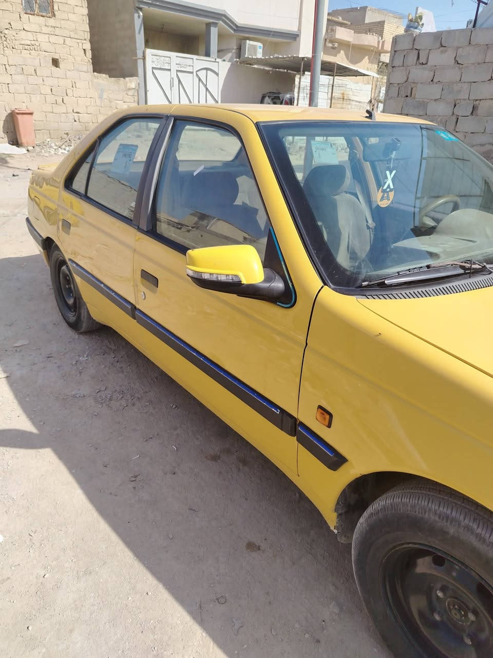 أكد موديل ١٦  سيارة نظيفة جدا محرك وكير وتخم تاير تدفئة تبريد  كلج خفيف كهربائيات تحكم مرايات  السعر 38 بيهه مجال مكاني كربلاء ***********
