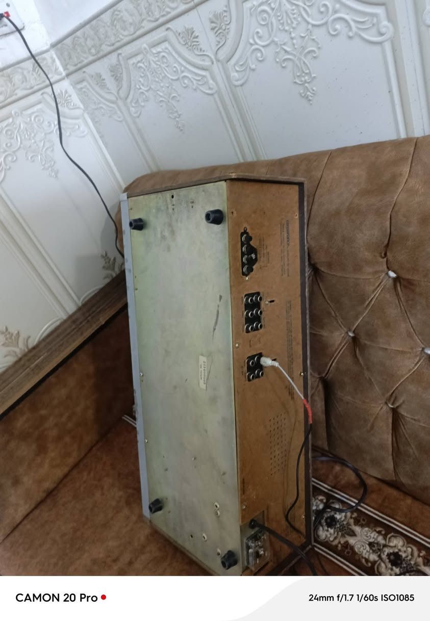 مسجل نظيف كوناسن ياباني ماعدا قبق الكاسيت مكسور من القاعده  كله شغال راديو مسجل اواكس السعر 70الف مع التوصيل


**إذا كنت صاحب هذا الإعلان وتريد حذفه لأي سبب، رجاءا أرسل رسالة إلى الدعم الفني**