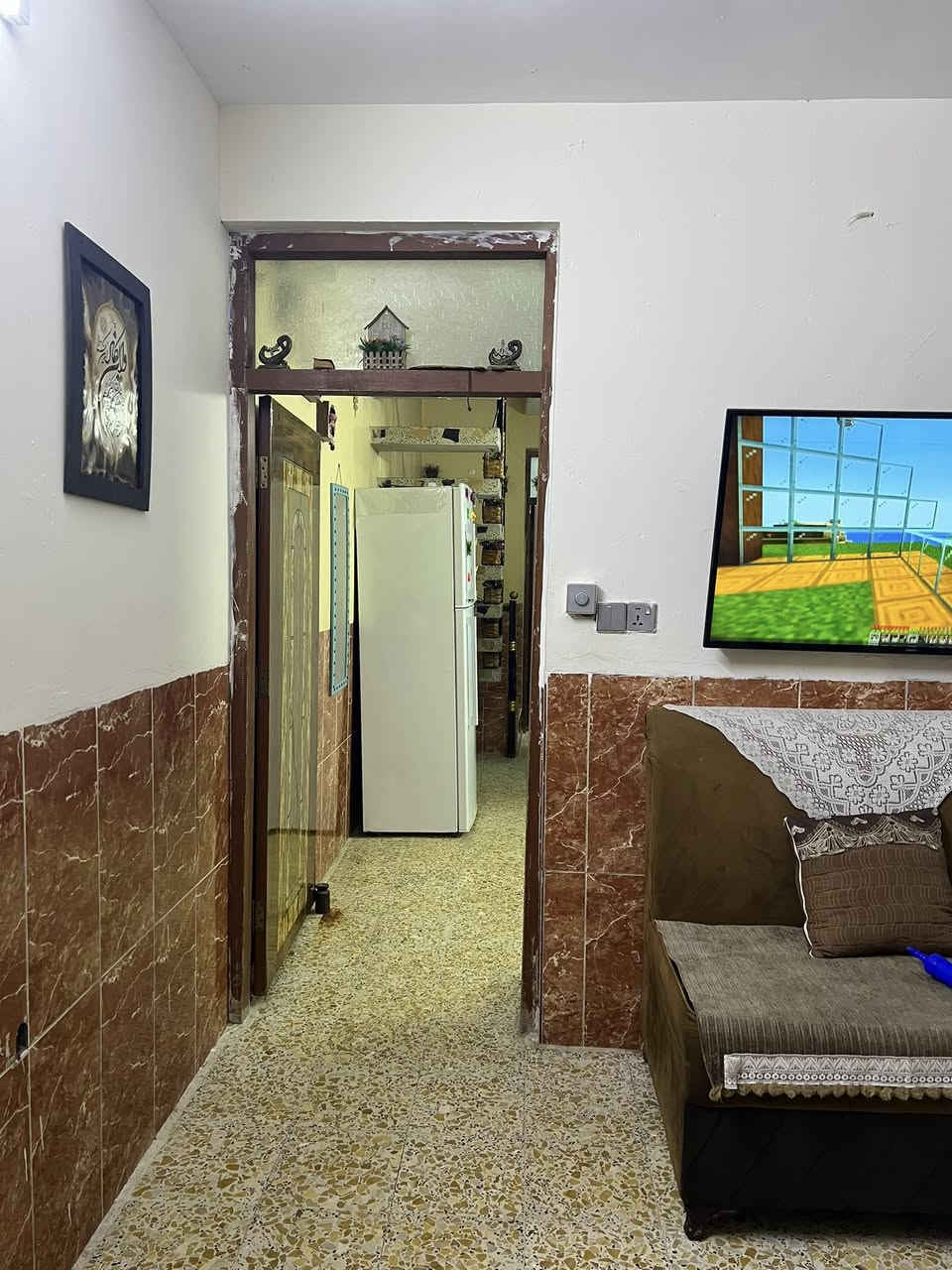 —————————————————————————

🔸 مشتمل للبيع طابو صرف مناسب ✅
50 متر  الواجهه 4م والنزال 12،5م مربع
بناء سنة  2018 تسليم🔑 درجه اولى كامل مكمل 

🔸الطابق1️⃣استقبال ومطبخ حار وبارد وصحيات وغرفه   
 الطابق… 2️⃣غرفتين نوم وصاله وبلكونه وخدمات                                  
الطابق ... 3️⃣بيتونه وسطح

 البناء كله ممتاز ودرجه اولى ونضيف مرتب 
🔸موقع الدار ممتاز جدا📍الشعب شارع الصحه خلف جامع المبرقع وقرب شركه الببسي
 (شارع عريض عرضه15 وتبليط)

+مناسب لحك قبل لاينباع ملاحظه اذ تحب تاخذه وتستثمره اجره الك ب500الف ايجار سريع  
🔸السعر: 145 مليون وقابل للتفاوض 

***********.  واتساب. اتصال
