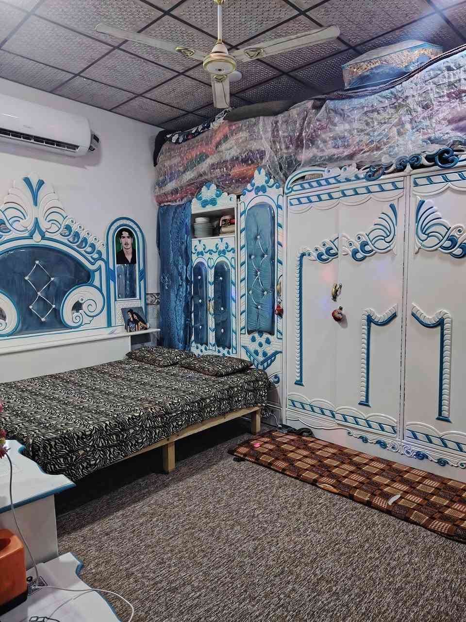 الدار للبيع المساحة100 كوفه شارع المعمل شارع السبيس واجهيه على شارع ***********
