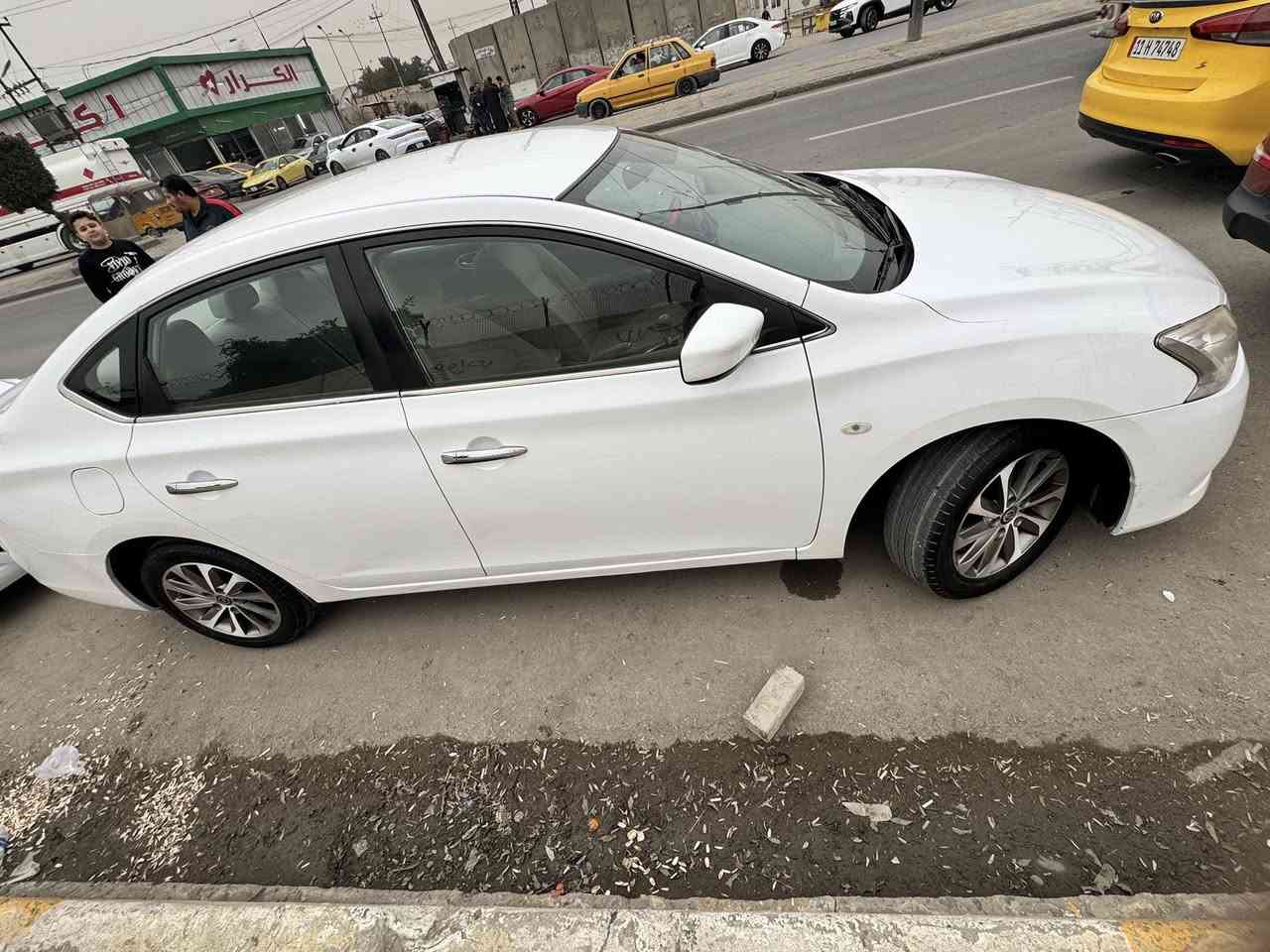 السلام عليكم نيسان سنترا مديل 2018 
وارد خليجي  بيها صبغ دوسه وباب السايق مبدل وباب خلفي صبغ  سياره جاهزه ما بيها نقص للاستفسار *********** مكلف بنشر
