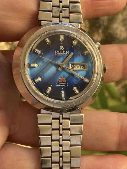 السلام عليكم 
مجموعة من القطع اليابانية 
اورينت 
ستزن 
سايكو 
اتوماتيك 
الوان مميزة
نظافة تامة
تعمل بكفاءة عالية 
ستانلس ستيل بالكامل 
بلادية بالكامل 
السعر  ارسال صورة القطعة  عالخاص 
يوجد توصيل لجميع  المحافظات 
***********
