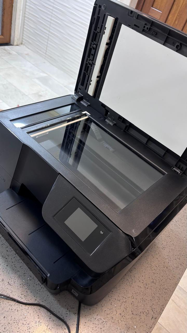 السلام عليكم طابعه للبيع hp غير مستخدمة السعر 250  التواصل عبر الرقم ***********
