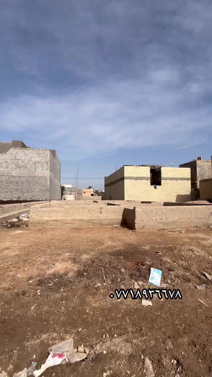 بتلو للبيع ٢٠٠م موقع حلو مرتب طابو صرف 
كافة الخدمات وتبليط جاي يشتغلون 
كربلاء طويريج ام الهوى. القديمه شارع المسره بخيت 
للاستفسار ***********
