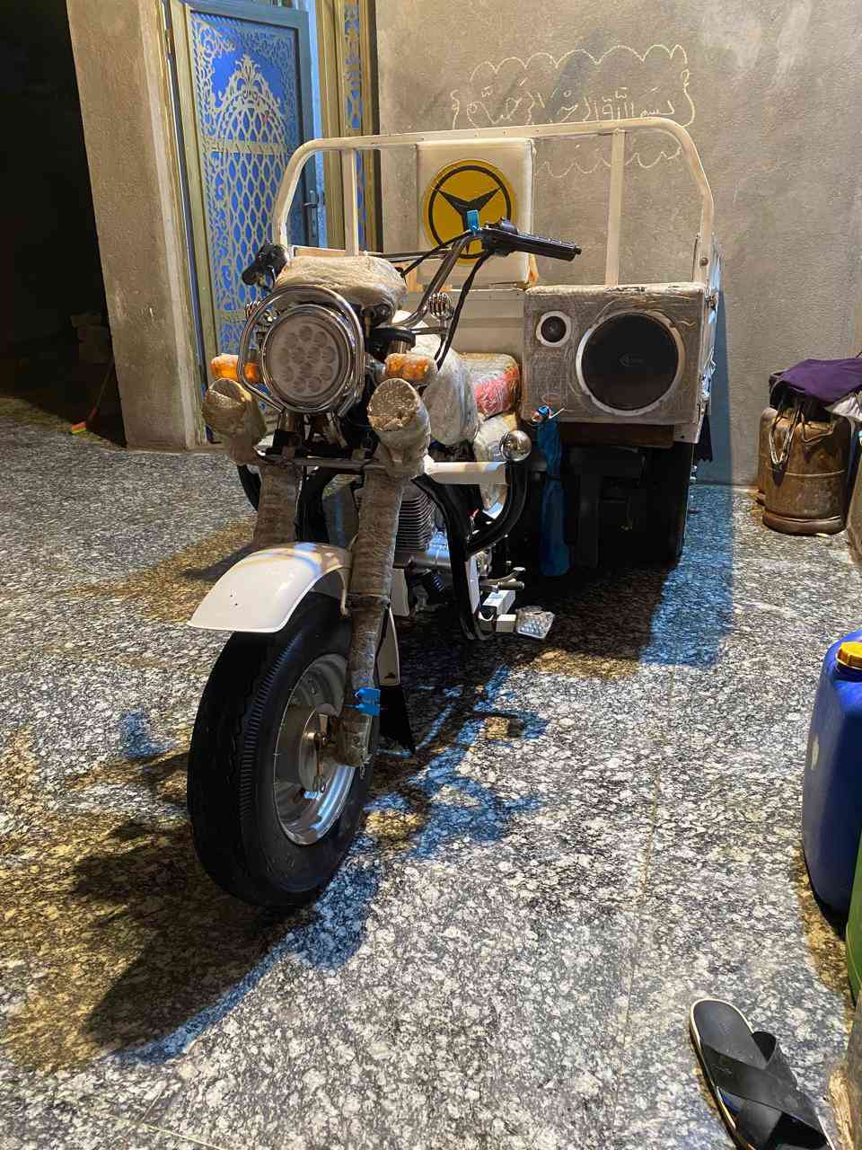 سلام عليكم ستوته للبيع جديده توه معمره ثاني تبديله دهن
ما نقصه شي كله اصلي ما بيه برغي تجاري 
مديل 2013
مكان ناصريه مركز حي اريدو
السعر خاص
الستفسار*********** متواجد بس واتساب
