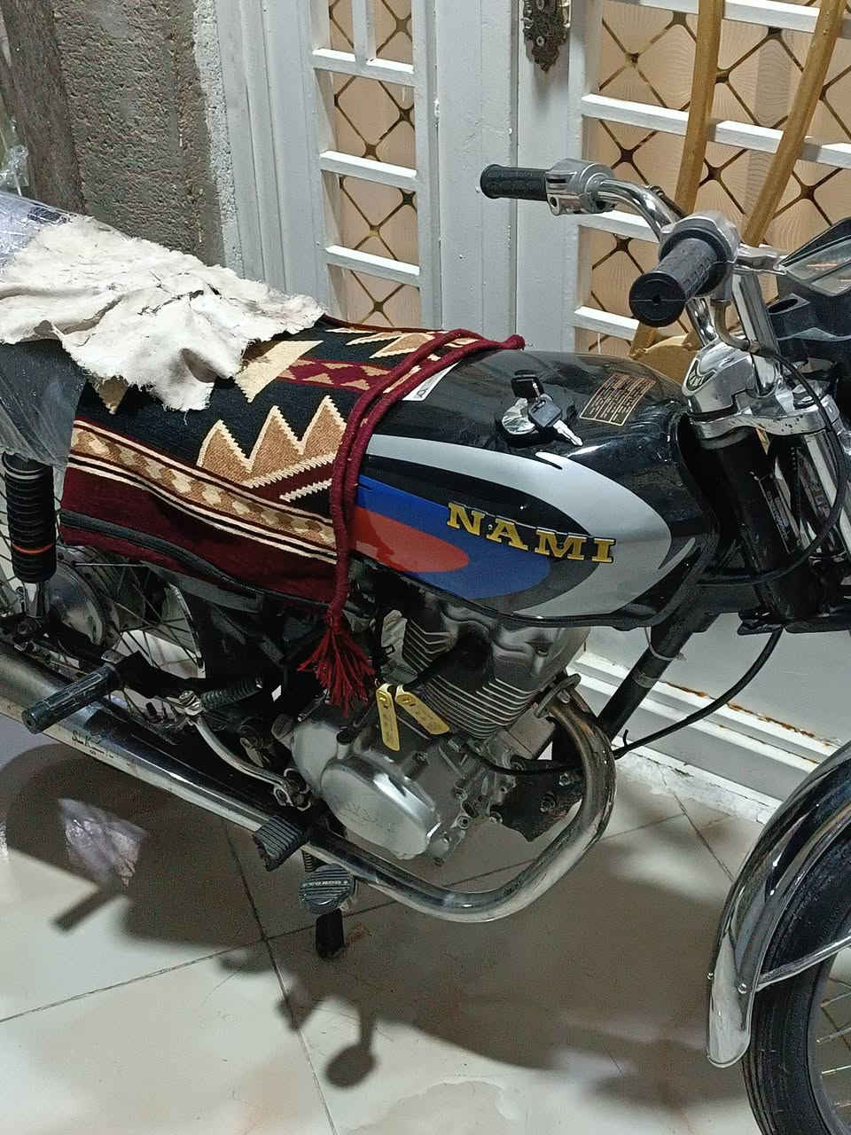 نامة شلامجة اوراق أصولي أوراق أصولي مفتوحة ولفات جانت حربية ورجعت كاملة بيها نواقص مستعجل دراجة كفالة ما معاتب ***********
