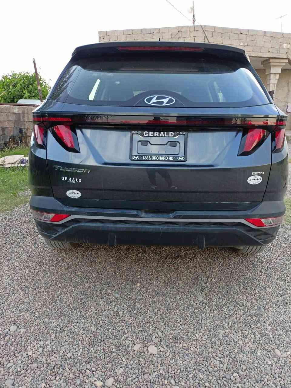 سيارة توكسان 
موديل 23
اللون نفطي
الممشة 20لف
رادار امامي +جانبي +خلفي
تحكمات جهتين+أنظمة قيادة
داخل لونين 
محرك 2500gdi 
منفيس حرة 
ضرر بسيط 
السعر  180$بي مجال بسيط
سيارة جديد
الزاب قرية اصبيح تحتاني 
***********
