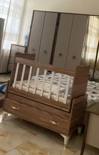 سرير اطفال • للبيع • طفل