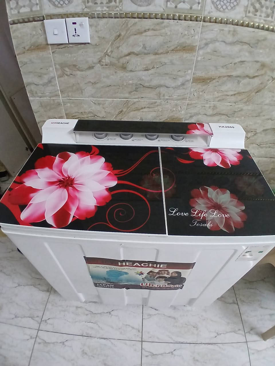 ثلاجه  حجم كبير جدا نظيفه 
ضرر خفيف من فوك بسبب تحميل 
السعر ٢٠٠ الف قفل
غساله ٨ كيلو  هياشي جدا نظيفه غسل وتنشيف  ١٧٥ الف .
طباخ عشتار جدا نظيف جدا السعر ١٥٠ الف


**إذا كنت صاحب هذا الإعلان وتريد حذفه لأي سبب، رجاءا أرسل رسالة إلى الدعم الفني**