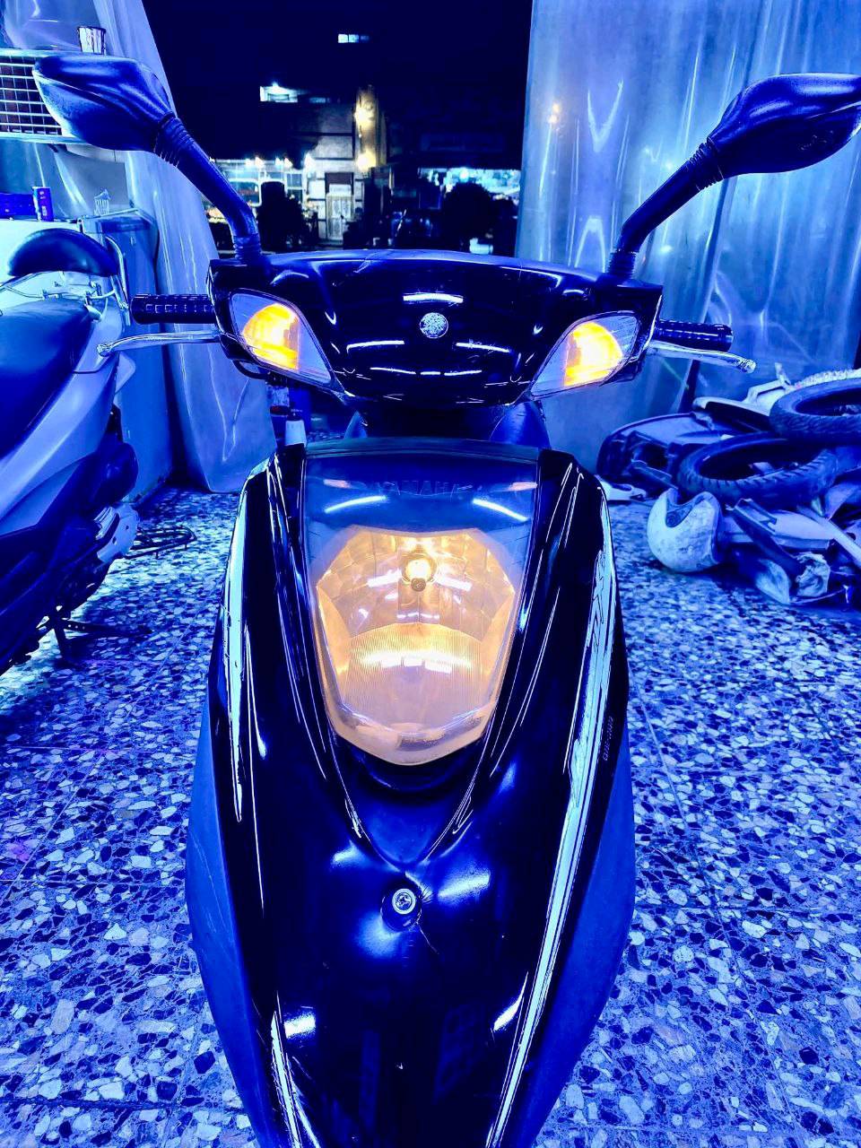 دراجه بريز كابريتر دراجه رمبه 
مكفوله من كلشي كفرات مختمه ومكينه شرط اذا مفتوحه ترجع الدراجة كهربائيات كلها شغاله شكد ماتصور جديده مكاني بغداد شراي اتصل ع الرقم ***********