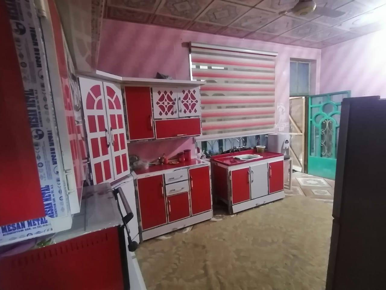 بيت للبيع طابو صرف 
منطقه الزهور ابو مهدي 
مساحه 200م 
مقابل خدمات 
بناء سنه 2016
بيت طابقين 
يتكون البناء من 5 فرف + صالتين + استقبال + مطبخ + صحيات داخل وخارج 

للاستفسار مراسله الصفحه 
او اتصال ابو احمد 
***********
***********
