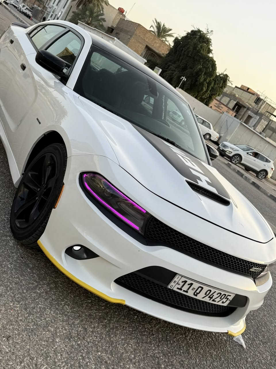 سلام عليكم للبيع جارجر 2016 R/T
لون ابيض رقم بغداد دولي تحويل مباشر بسمنا 

مكينه 5.700 مكينه كير كفاله مامفتوحه

حادثه كلش بصيط  طخه بالبنيد وتبدل وبيه جوه البك لايت صبغ والباقي مكفول بدون اي حادث وتبديل سياره كامله وجاهزه مابيه كل نقص مال جناي تخم تاير جديد لايتات جدد متغير الوان ما ملعوب بيها صور الحادث داخل المنشور مكاني نجف شارع روان سعر 178 بيه مجال

***********
