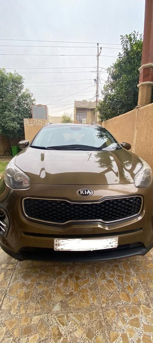 السلام عليكم
كيا سبورتج خليجي للبيع موديل٢٠١٧
رقم بغداد سياره جديده ومكفوله من كل النواحي ماشالله 
استعمال شخصي قليل جدا 
السياره بسمنه تحويل ثاني يوم 
اني مكلف بالنشر الاتصال على صاحب السياره 
***********  ابو احمد 
السياره معروضه١٧٩$
