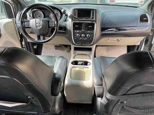 سياره للبيع كراند  كرفان
7 راكب
 بدون ايرباك موديل 2017 
العنوان بغداد 
175وبيها مجال
***********
ماشيه اكثر من 100000 محرك وكير مكفول مامفتوح صبغ دعاميات وبنيد وبدون ايرباك بشرط فحص سونر بغداد
