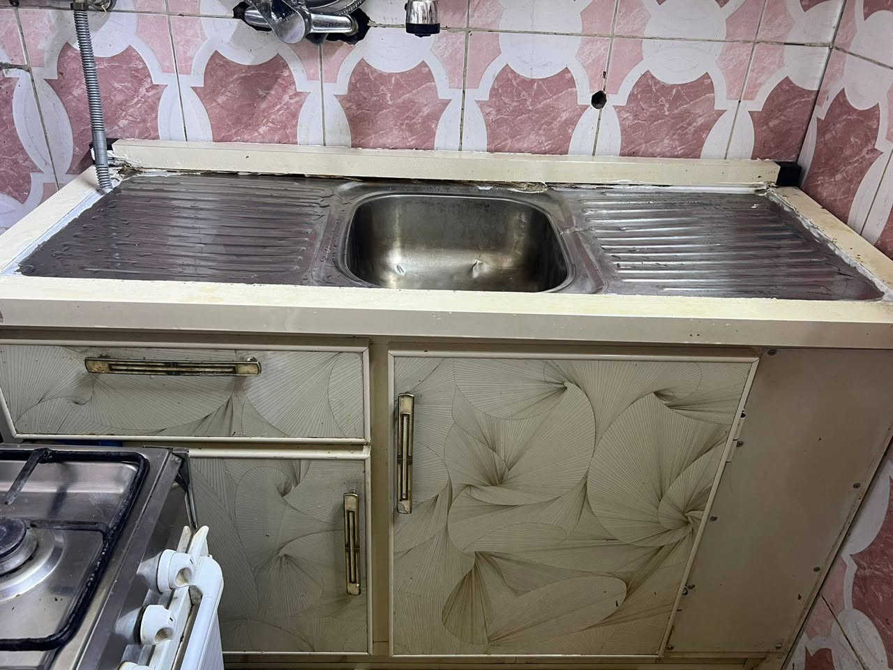 السلام عليكم عندي كاونتر 3قطع مستعمل نظيف وطباخ 4عيون فرن فوك وجوة شغال كلهن ب300 هذه رقمي


**إذا كنت صاحب هذا الإعلان وتريد حذفه لأي سبب، رجاءا أرسل رسالة إلى الدعم الفني**