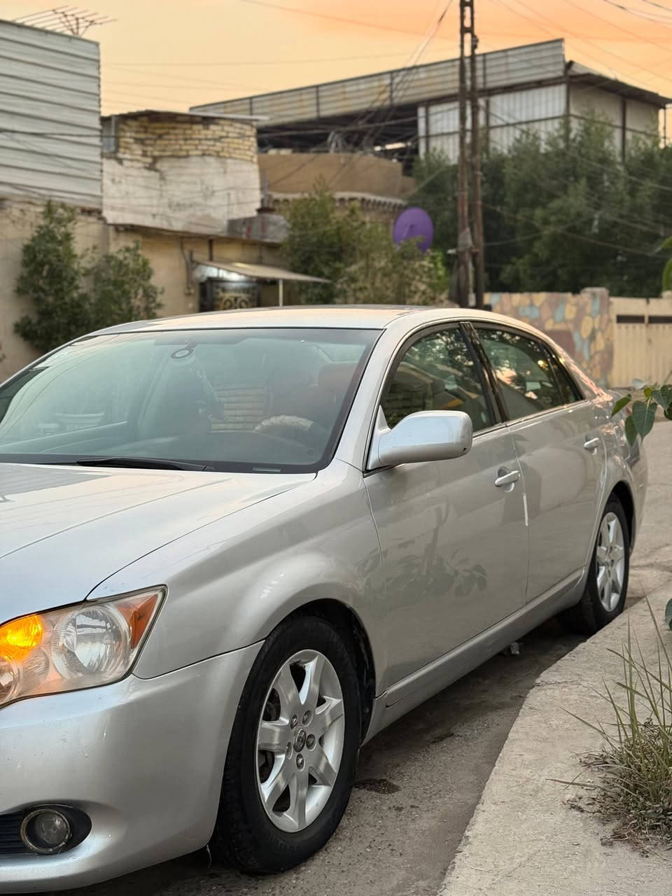 تيوتا اڤلون موديل 2009 وارد امريكي السونر موجود ب الصور حجم المحرك 3600 سلندر 6
حادثها جاملغ خلفي من امريكا
وبنيد جارد ومصبوغ 
السيارة كلش نضيفة مال جناي
تبريد ثلاجه قطعتين
الدوشمة بلاديه
مكينه ممفتوحه 
والكير كذالك  ممفتوح
رقم جديد بغداد 
بيها منضومة زنون اصلي شمسي وثلجي
السياره بأسمي السعر 125 ورقة وبيهاا مجال قليل
عنواني بغداد شارع فلسطين 
***********
