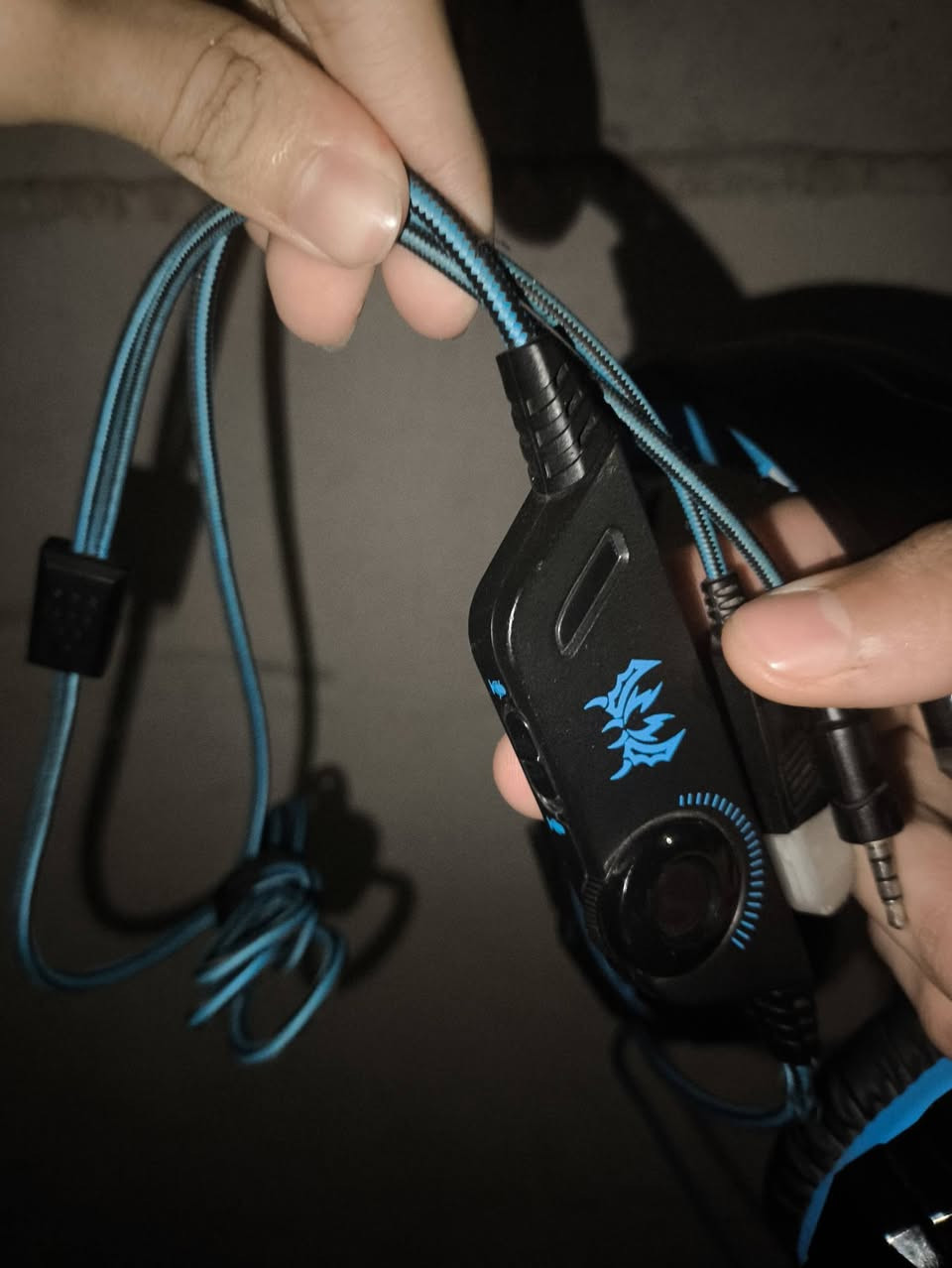 للبيع سماعة ألعاب Kotion Each G9000 🎧
• صوت قوي وواضح للألعاب والأفلام. • مايكروفون مدمج. • إضاءة LED. • تعمل على الكمبيوتر واللابتوب وبعض الأجهزة الأخرى. • الحالة: جيدة جداً وتعمل بدون مشاكل.
السعر: 20الف 
للاستفسار أو المعاينة التواصل خاص.


**إذا كنت صاحب هذا الإعلان وتريد حذفه لأي سبب، رجاءا أرسل رسالة إلى الدعم الفني**