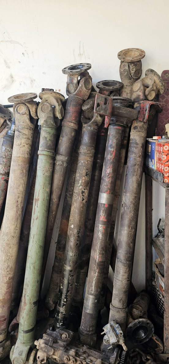 غراض مان بوذ للبيع 
اكسن 
فرندكسن
راديتر
كير
احجام ورگ
كاردنات
جعموقه ستيرن
جعموقة اكسن
عنوان ديالي شهربان منصورية
رقم هاتف***********
