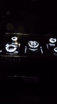 سلام عليكم طباخ تكنو مصري درجه اوله البيع ب260الف مكاني شارع نضال يم قصر الابيض ***********
