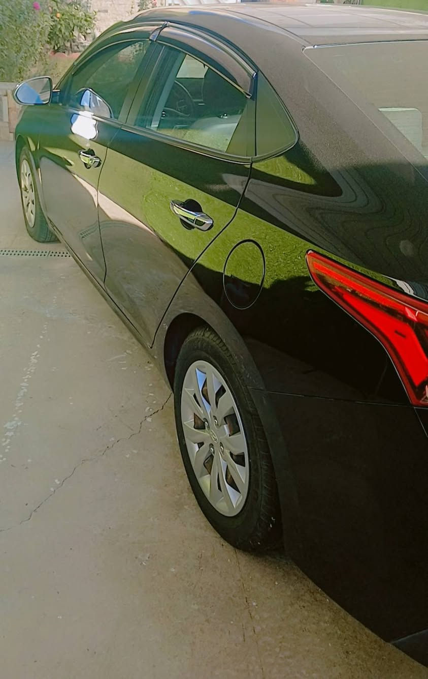 السلام عليكم
اكسنت موديل 2022 وارد امريكي للبيع رقم بغداد دولي حرة تحويل هزة جديدة 
  
•السونار وصور الحادث مرفقة 

• حادثها تبديل قبق جنطة بلادي 
 تبديل دعامية اصلية ومصبوغة 
  صبغ علئ كد 4 اصابع الجاملغ الخلفي اثر الحادث تصليح الاردن 

(  ايرباكات السيارة كلها سليمة )

( باقي السيارة كفالة عامة )

بجم برغي مامفتوح بي

• تخم تاير جديد وسبير جديد
• مكينة كفالة .كير كفالة .صدر كفالة برغي مامفتوغ غير الحادث 

•المحرك :  دوش 1600 
•المواصفات 
•دخول مفتاح
•كاميرا دوارة 
•شاشة كبيرة اصلية
• تحكم ستيرن كامل 
•مثبت سرعة Cruise 
•أوضاع القيادة Drive Mode سبورت_نورمال 
•أشاير بالمري  
•تبريد امامي فقط ثلج 

•سعرها ( 128 ) وبيها مجال اتصل وتدلل 
المكان ( بغداد - السيدية )
•رقم الهاتف 
***********
***********
