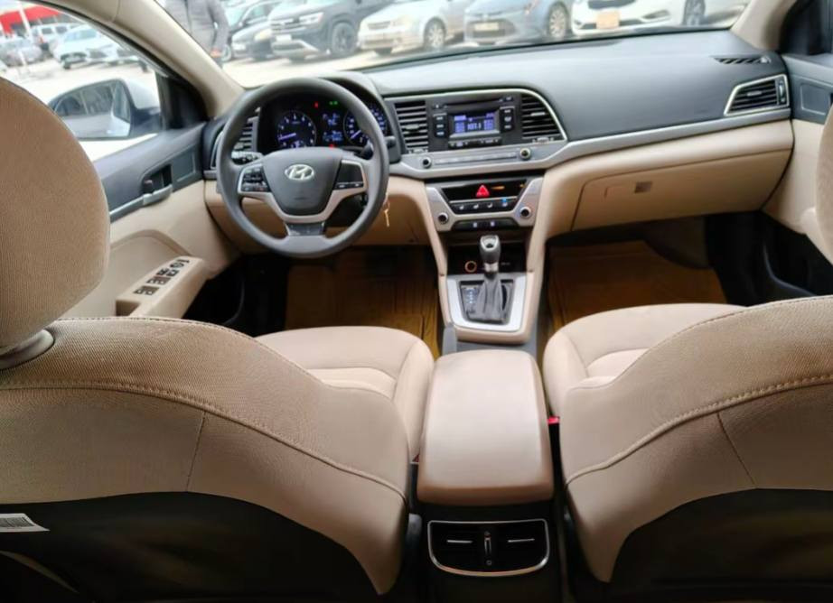 السلام عليكم
ELANTRA2018
النترا موسفات خليجي مابي سبوخ مابي تعديل مكينه مامفتوح ماشي 87الف كيلو متر سنوي كلش جديد 
سعر145 وبيه مجال كلش بسيط تصال على هاذ رقم 
‏‪***********‬‏
