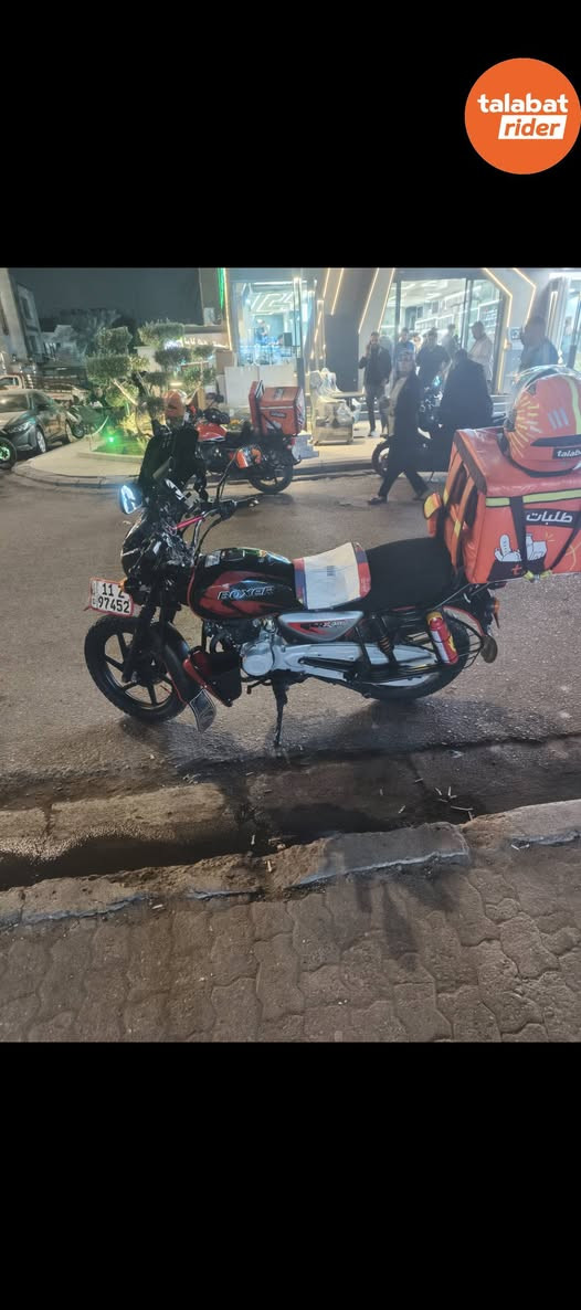 سلام عليكم بوكسر موديل 22 شكل ال23 مرقم  وباسمي محرك مكفول اي نقص مابيه ولامفتوح شي بيه مو للبيع فقط مراوس عاجبتني اركي مراوس ب اركي او دايون لايتي  مكاني بغداد  رقمي ***********
