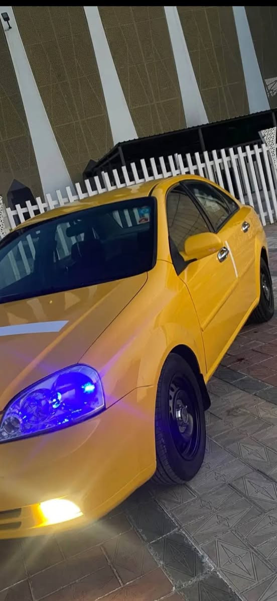 السلام عليكم اوبترا للبيع موديل 2011 سنويه ل27 كير ومكينه وتبريد جدد حداديه جديده  تخم تايرات جدد سياره جديده توه مصبوغه مصفره هيئة وغرامات ماعليهه ربع تحويل ثاني يوم العنوان البصره الزبير اتصل على الرقم ***********
