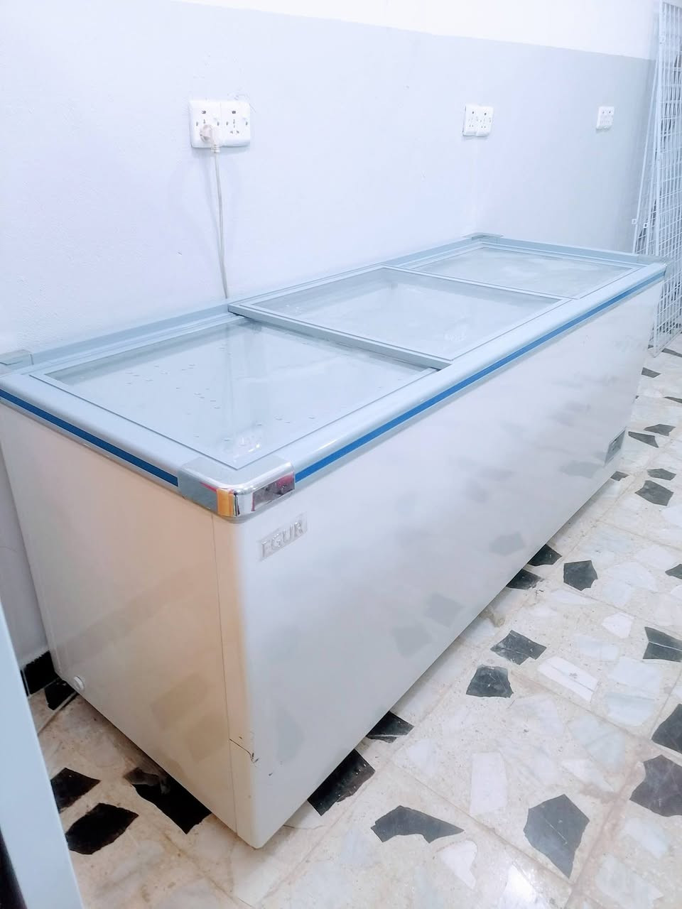 عارضات للبيع ايكور تركي نضيفات كلش اخو الجديد كلهن قرص الشركة ما داخلات تصليح المكان بغداد مدينة الصدر الشراي يتصل علة الرقم *********** وموجود توصيل
