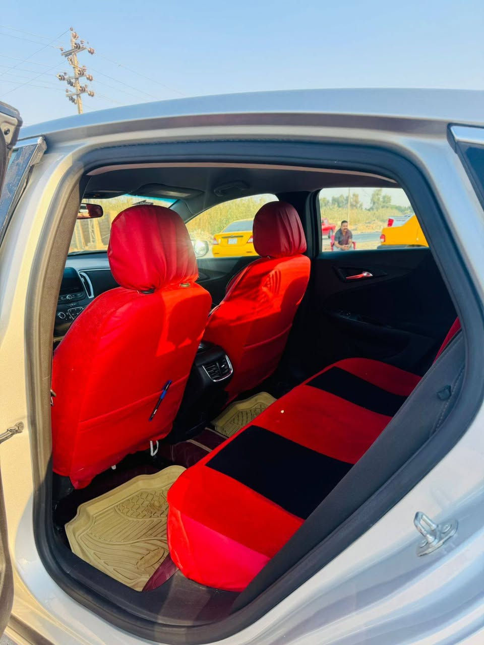 للبيع سياره ماليبو 
موديل 2020
فئه lt
رقم قادسيه السياره جاهزه من كلشي مكينه كير مكفول 
تبريد ثلج 
مواصفاتها 
زنون 
لد امامي خلفي 
كامره خلفيه 
تحكم ستيرن جهتين 
كروز سرعه  
كشن كهرباء 
جلد 
3بصمات 
تشغل عن بعد 
السياره كلش حلوه 
ماشيا 75 ميل
بصمه 
السياره كلش حلوه 
حادثها ناشره وياها  
السياره كامله وجاهزه 
السعرب115 ورقه وبيها مجال للشراي  
مكاني دوانيه الحمزه الشرقي  
للاتصال على الرقم ***********
