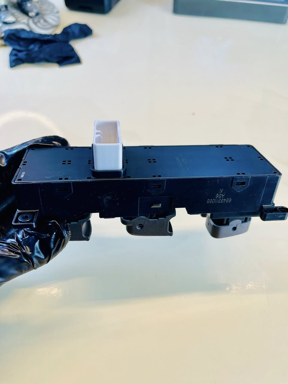 سيطرة ( كونترول ) سوناتا 2009 و 2010 
وارد امريكي او خليجي ( جديد غير مستعمل ) 
السعر 25 الف 
متوفر خدمة توصيل 🚚 
فضلا وليس امرا متابعتكم لصفحتنا 
واتساب 

https://wa.me/message/5VJK3S2ECHJ3H1


**إذا كنت صاحب هذا الإعلان وتريد حذفه لأي سبب، رجاءا أرسل رسالة إلى الدعم الفني**