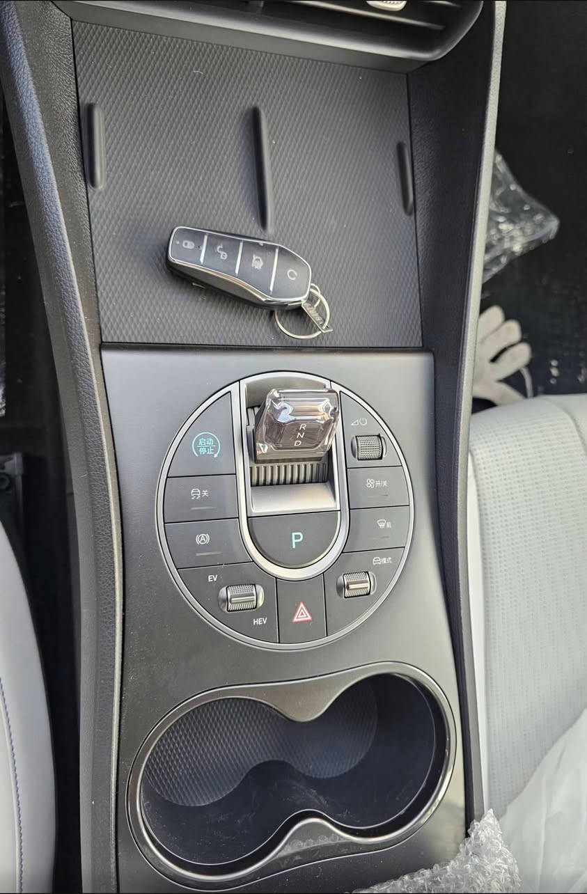 عروض سهل المجد لتجاره السيارات الحديثه ❤️‍🔥❤️‍🔥❤️‍🔥❤️‍🔥❤️‍🔥❤️‍🔥❤️‍🔥❤️‍🔥❤️‍🔥❤️‍🔥❤️‍🔥❤️‍🔥
نضرا لصعود الاسعار بسبب التعريفه الكمركيه 
فتحنه المبيعات من اليوم ليوم 1/1 2025 
اليوم وباجر فقط 🤔
وباسعار تتناسب مع واقع الحال للوجبات الموجوده حاليا بعد 1/1 تتغير اكيد 
(وجماعت مقاطعون واصبر لح تنزل انتضرو )
متابعينا الكرام عروض اليوم وباجر فقط 
🔥والاسعار هي 
الدستروير 🚗🚗🚗
دستروير لون الابيض ب 19.000.000
دستروير لون الاسود ب 18.900.000
دستروير لون فيلي ب    18.800.000
الكن بلاس 🚗🚗🚗
اللون الابيض مرقم سنويه ب 18.000.000
السيل 5 🚗🚗🚗
السيل 5 فول 1/1 ب 21.800.000 ويل نيكل 
سيل 5 لون الابيض ب 18.600.000 ويل اسود 
سيل 5 لون سمائي ب 18.900.000 وين نيكل 
سيل 5 لون الاسود ب 18.900.000 ويل نيكل 
السيل 6 🚗🚗🚗
سيل 6 فول بانوراما ب 24.900.000
الكن ال 🚗🚗🚗
كن ال فول الرصاصي السعر 23.200.000
كن ال فول لون السمائي      23.500.000
كن ال فول لون الابيض .      24.500.000 
السونك بلاس 🚗🚗🚗
السونك بلاس فول 1/1 لون اسمنتي 
السعر 30.250.000
السونك ال 🚗🚗🚗
السونك ال لون ابيض فول 1/1 
السعر 29.250.000
زورونا موقعنا الكائن السيديه قبل دخول الخيزران 
الاتصال والاستفسار 
***********☎️***********☎️ 
***********☎️***********☎️
