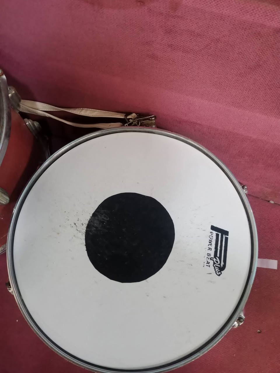 غراض مستعمل نضيف مثل ماواضح بالصورة
ابيع شلع اخوان ماابيع منهن قطعة وحدة 
مزاهر ،4
رقات مصري الاصلي 2
سايدرام صيني نضيف كلش 1 
طبل حجم 12  هم واضح 1
طبله مصرية 1 
 سعرهم الكل 400 الشراي يتصل ***********
توصيل لكل المحافظات حسب الاتفاق اخوان عل المشتري 🌹
