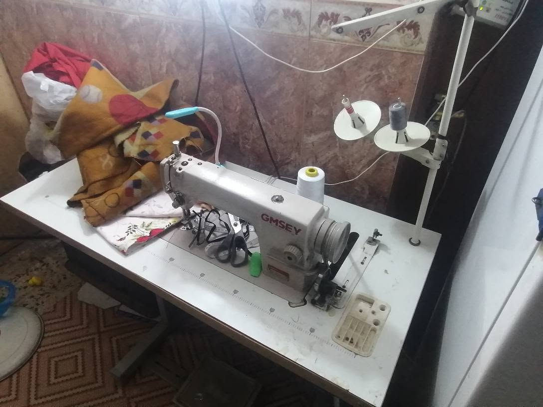 مكينه خياطه نوع جمسي  كامله مع الميز
نضيفه كلش وشرط الشغل واستخدام بيت مو محل سعرها ١٧٥ وبيه مجال للاتصال *********** البصره الجنينه البصرة, العراق
