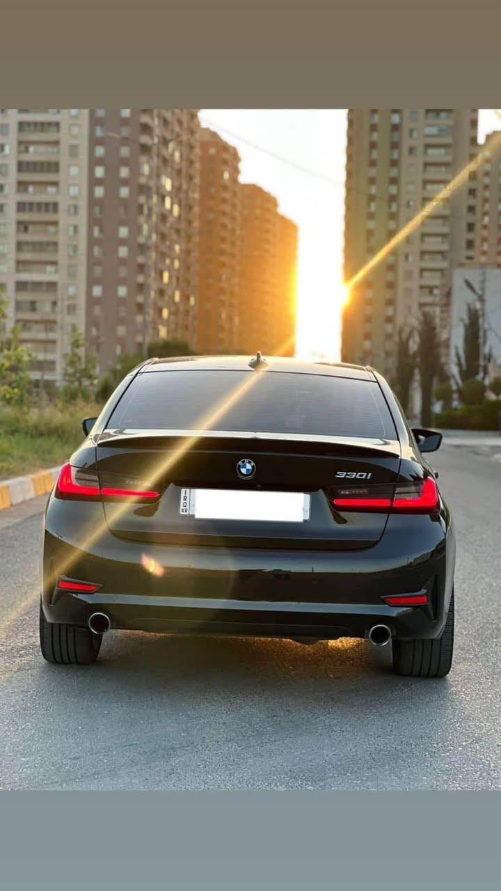 BMW 330 2022 
ماشيه 50 الف مايل 
سيارة بدون صبغ بدون ايرباك  
بس بيها pdr بسيط 
السياره سيرفس مالتها كلها بشركه عروش مابيها نواقص او ملاحظات 
مكان سياره اربيل 
رقم تليفون *********** 
السعر 280 ورقه و بيها مجال للطيبين أربيل, العراق
