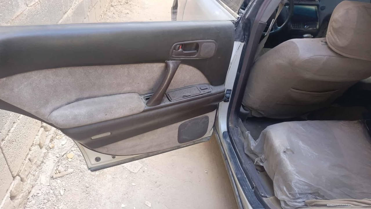 السلام عليكم سيارة للبيع مجاستة مديل 95 مكفولة شرعيات من كصة ونقل جثة ومداور السيارة اشتريتهة تعمير وحتاجيت افلوسهة وريد ابيعهة شديتلهة مكينة حاوية ودشبول وشاشة وتخم تاير وماكملتهة بقة بس البور مالتهة كايم ماكملتة مكينة 2ونص vvt السعر 35 وبيهة مجال حك الجية *********** المكان كربلاء ورقم انكليزي كربلاء وراعيهة هم بكربلاء
