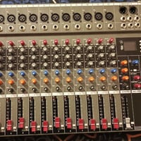 مكسر صوت للبيع شرط شغال   جديد مامستخدم.   سعره 80 وبي مجال      07804...