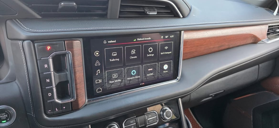 ⸻

 جي ام سي يوكن دينالي ألتمِت 2023 
أعلى فئة  مواصفات كاملة

 الموديل: 2023
 الفئة: Denali Ultimate
 اللون: أسود
 المنشأ: أمريكي
 المشي: 37 ألف ميل
 المحرك: V8 سعة 6.2 لتر
 القوة: 420 حصان
 القير: أوتوماتيك 10 سرعات
 الدفع: رباعي 4×4

 أهم المواصفات:
 • تعليق هوائي Air Ride + Magnetic Ride Control
 • مقاعد جلد فاخر (ألتمِت)
 • مقاعد أمامية تبريد + تسخين + مساج
 • مقاعد الصف الثاني مدفأة
 • سقف بانوراما
 • شاشة عدادات رقمية
 • شاشة وسطية كبيرة
 • نظام صوتي BOSE Performance
 • رادار
 • مثبت سرعة ذكي
 • كاميرات 360 درجة
 • تحذير النقطة العمياء
 • مساعد الحفاظ على المسار
 • فرامل طوارئ
 • تشغيل بصمة
 • شحن لاسلكي
 • مواصفات أمان عالية

 ملاحظات:
 • حادثها موضح بالصور
 • صار بيها جاملغ وتم تصليحه وصبغه
 • ضربه بالجاملغ الخلفي وتم صبغه
 • السيارة نظيفة وجاهزة للاستخدام

 السعر: 550 (خمس شدات وخمسين ورقة)
 بيها مجال بسيط

 المكان: بغداد – الشعب – شارع الصحة
 للاتصال:
***********
***********
