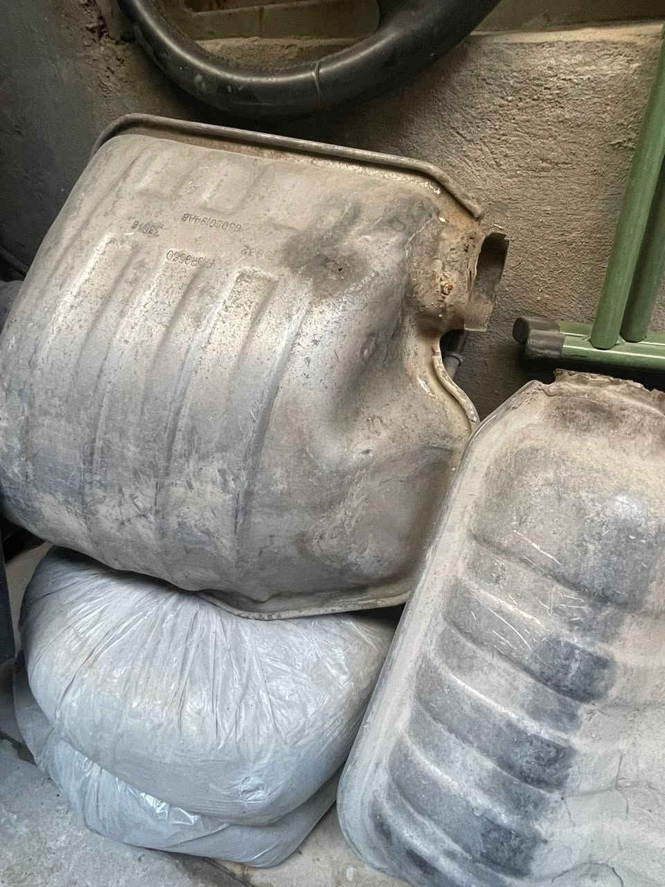 شلون الشباب 
زوج بطيخات بلادية ١٠٠ الف 
دركة ٤٠ مع التحكمات 
سكوبات المثلث زوج ب ٣٥ 
***********
