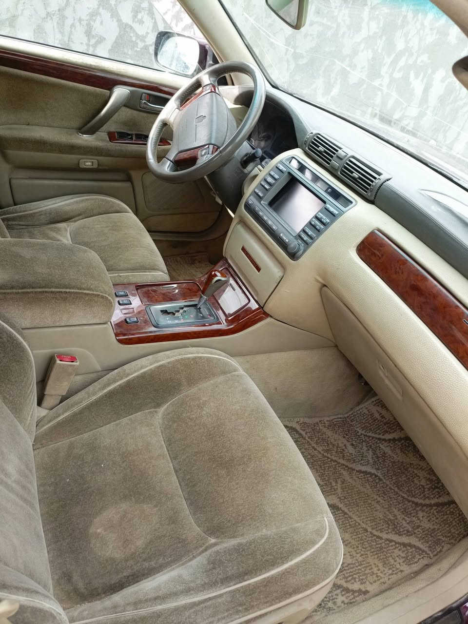 السلام عليكم ملكه 2001كير ومكينه مكفولات بيه كصه قماره ب30 وبيه مجال شراي تصل وتلل ‏‏‪***********‬‏
