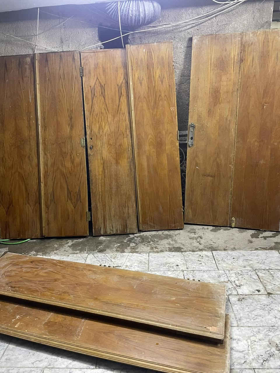 السلام عليكم
قطع بوب خشب صاج للبيع
بغداد حي الاعلام***********
